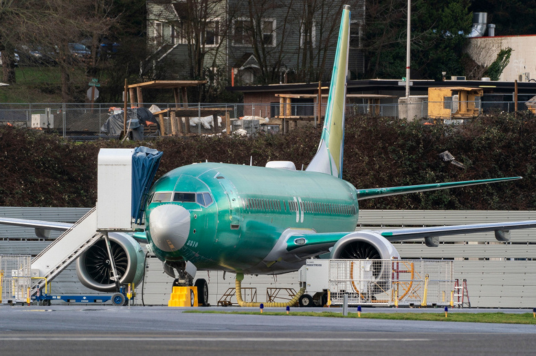 У Boeing 737 Max нашли новые дефекты: неправильно просверленные отверстия в фюзеляже