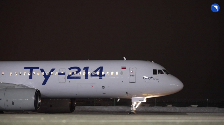 «Это хорошая и надежная отечественная машина». Пассажирский Ту-214 авикомпании Red Wings совершил первый коммерческий рейс – ОАК показала, как это было
