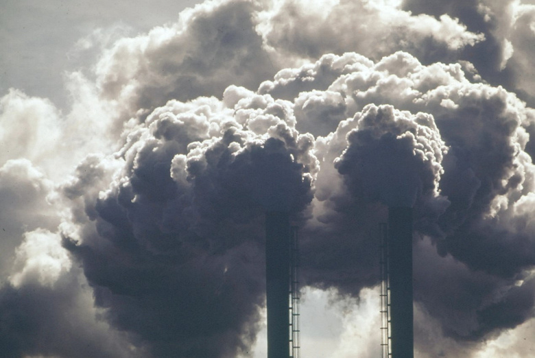 Климатические риски под прицелом: SEC внедряет правила обязательного раскрытия выбросов