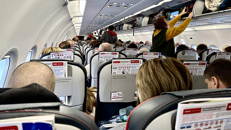 Авиакомпании хотят заставить незамедлительно высаживать людей при духоте в самолётах