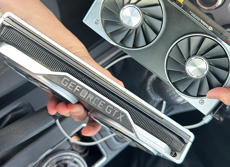 В Сети обнаружилась GeForce GTX 2070. Это уникальный экземпляр видеокарты, которая никогда не существовала в виде серийной модели