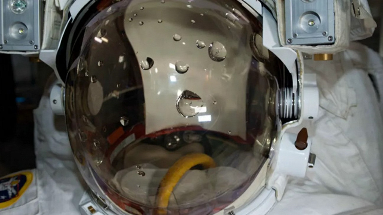 NASA откладывает выход астронавтов в открытый космос до конца июля из-за утечки охлаждающей жидкости