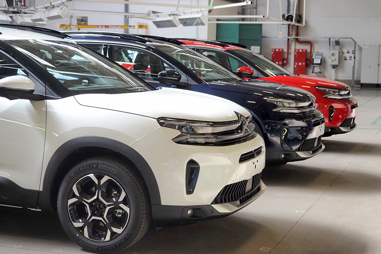 АвтоВАЗ назвал собираемые в России Citroen и Hyundai «скрытым импортом», который не должен закупаться госорганами