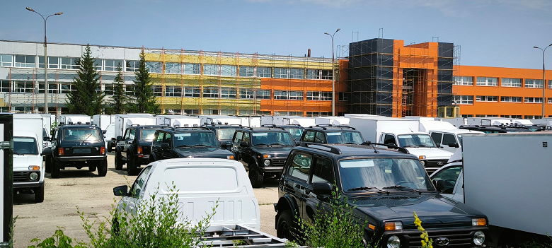 Производство АвтоВАЗа, которое простаивало более восьми лет: новый корпус «ВИС-Авто» приобрeл законченный вид, территория полная готовой продукции