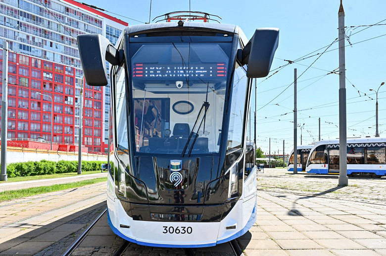 Первый в России беспилотный трамвай проехал более 400 километров по улицам Москвы – скоро начнут катать пассажиров