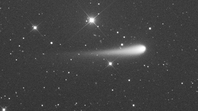 Комета Tsuchinshan-ATLAS, чей перигелий ожидался в сентябре 2024 года, похоже, распалась при приближении к Солнцу