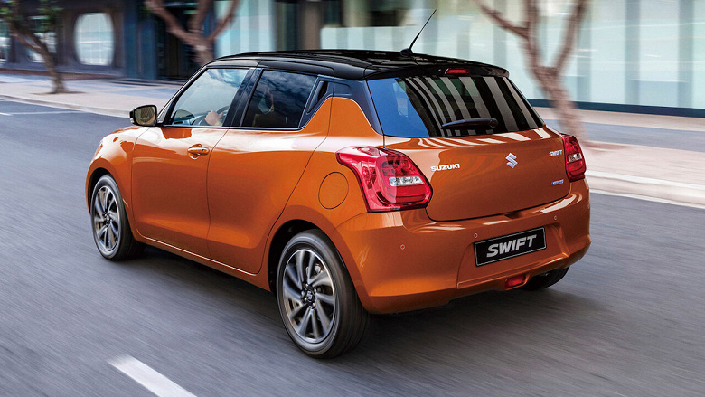 В России стало больше японских хетчбэков Suzuki Swift дешевле 2 млн рублей