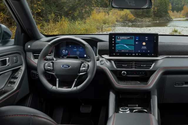 Ford Explorer 2025 стал первым автомобилем производителя, который получил информационно-развлекательную систему на базе Android