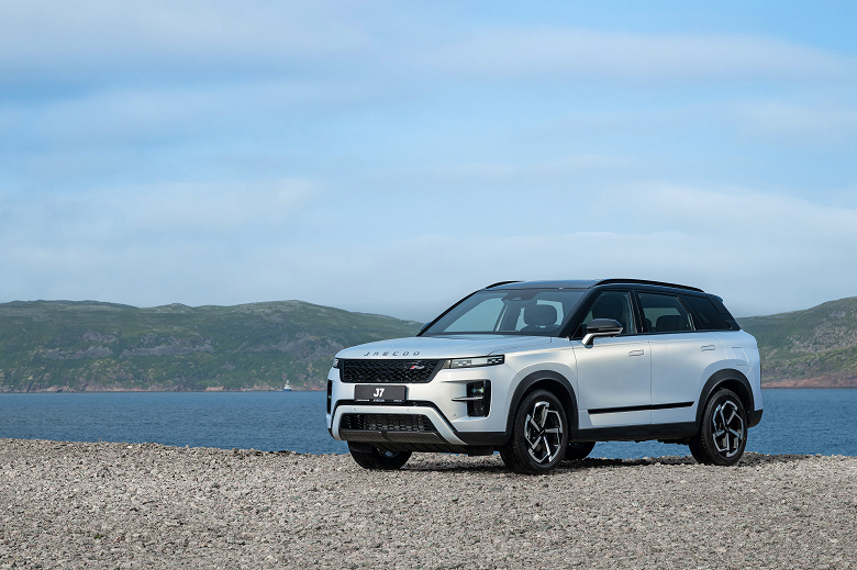 К двухлетию бренда в России: стартовали продажи специальной версии кроссовера Jaecoo J7 в стиле Range Rover Evoque