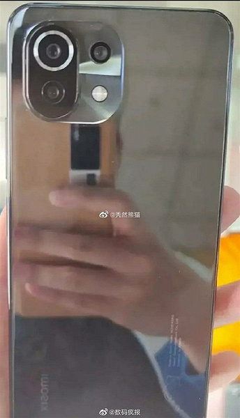Xiaomi Mi 11 Lite метит на звание самого тонкого смартфона с поддержкой 5G. Его толщина – всего 6,81 мм