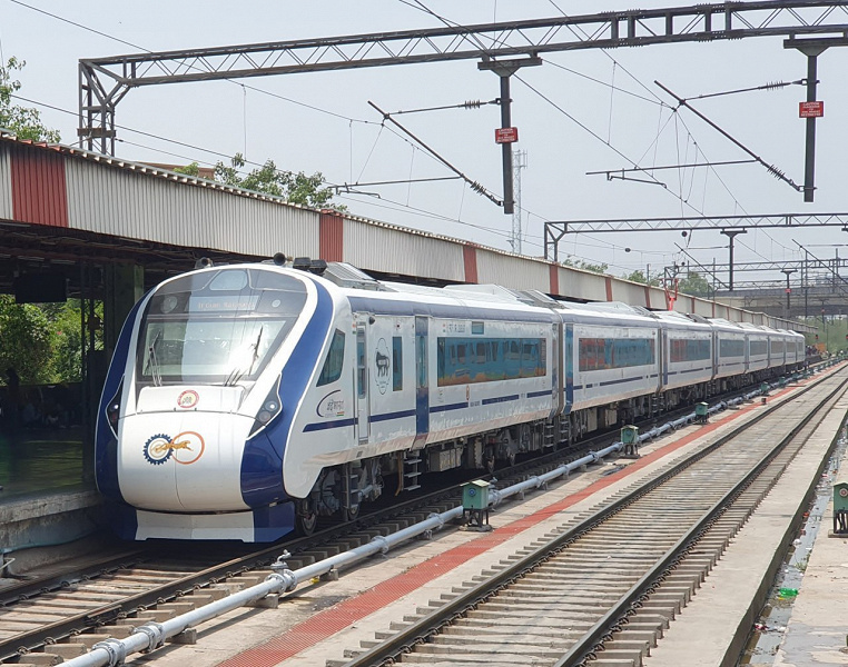 Российская «Трансмашхолдинг» выиграла «самый большой тендер за всю историю железных дорог» – на 6,5 миллиарда евро. Компания произведет для Индии 120 электропоездов