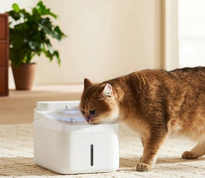 Представлена умная автопоилка для домашних животных Xiaomi Mijia Smart Pet Drinking Fountain 2 за 25 долларов