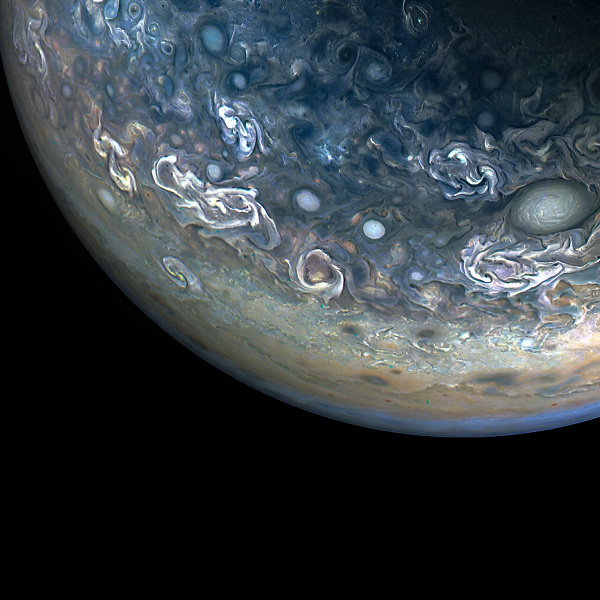 Космический аппарат «Юнона» совершил 61-й пролёт Юпитера, запечатлев поразительные детали северного полушария газового гиганта