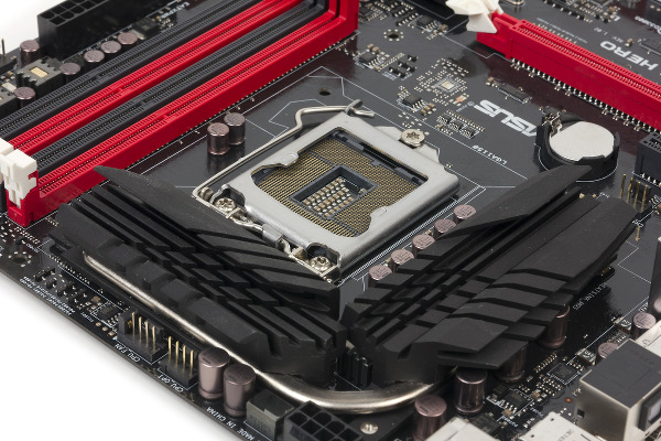 Радиаторы системы питания материнской платы Asus Maximus VI Hero