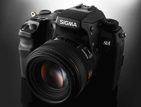 Sigma переименовывает зеркальную камеру SD1 и снижает цену на нее в три раза